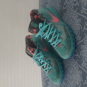 Nike Kyrie Irving I